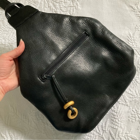 Vintage 90s Y2K Lord & Taylor pebbled leather sling backpack purse bag - Picture 4 of 12